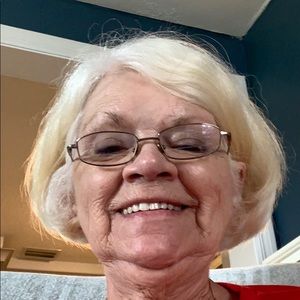 Meet your Posher, Pamela